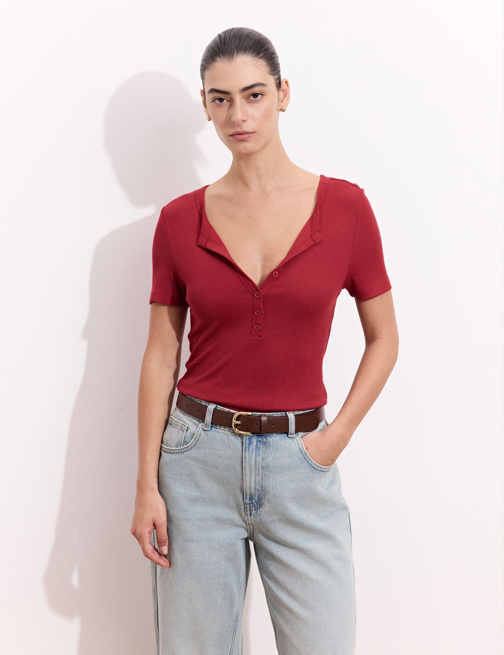 טי-שירט כפתורים