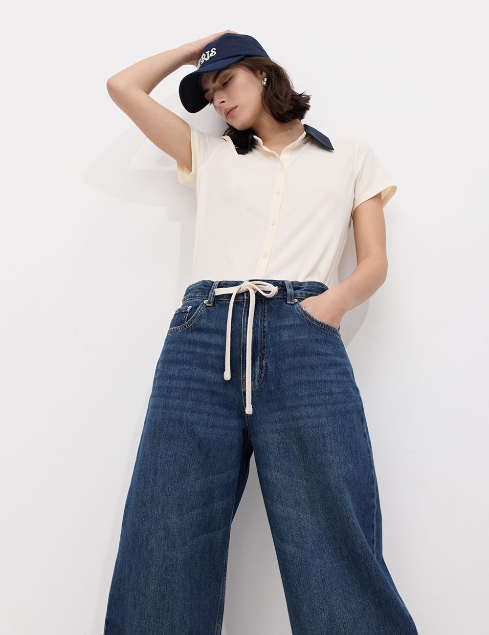 טי-שירט מכופתרת