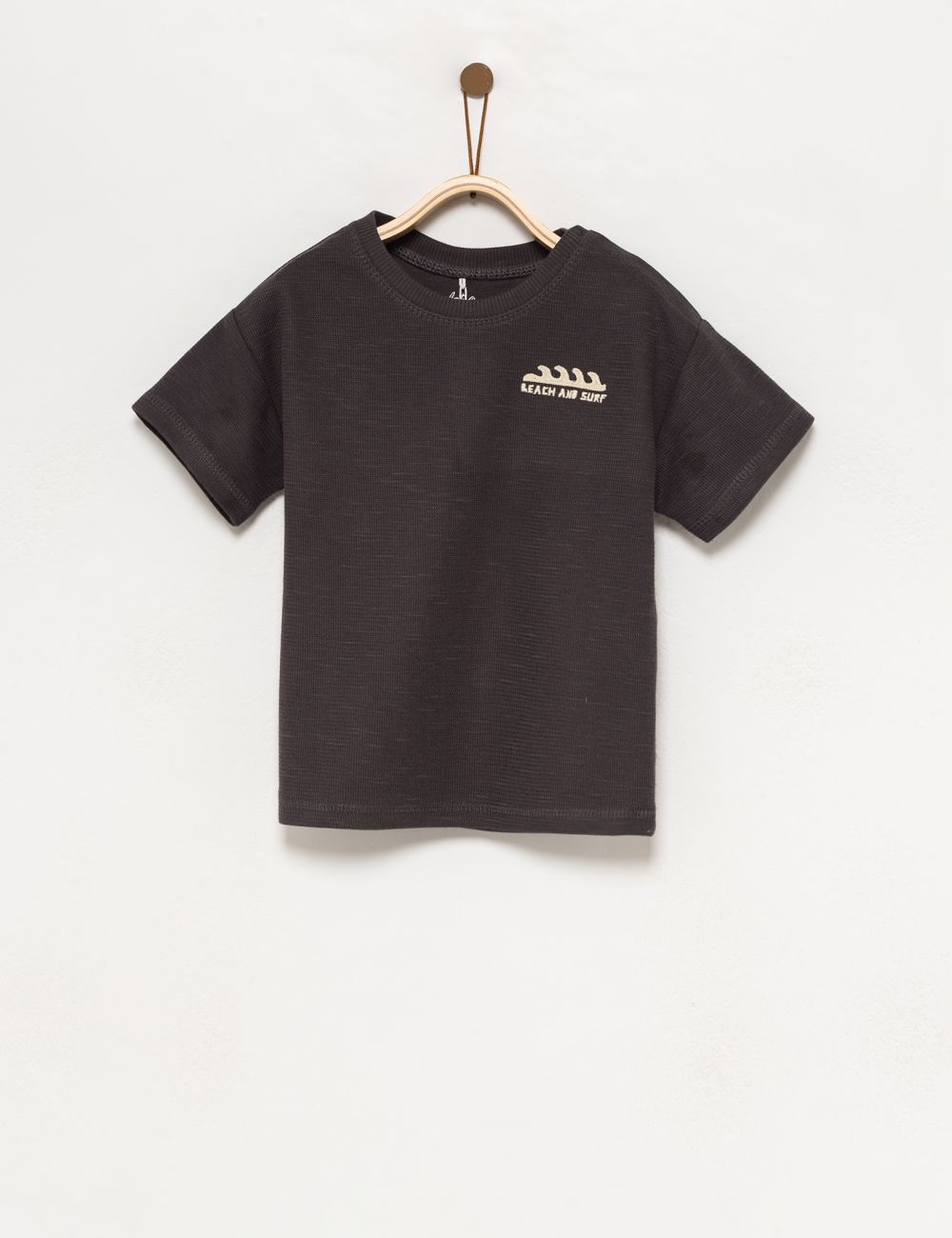 טי-שירט טקסטורה רקומה