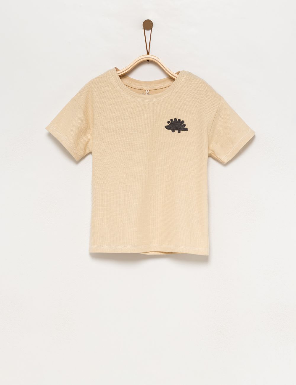 טי-שירט טקסטורה רקומה