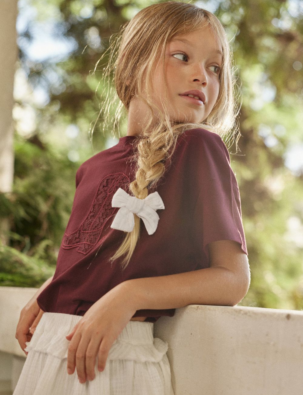 טי עם פאטצ׳ תחרה