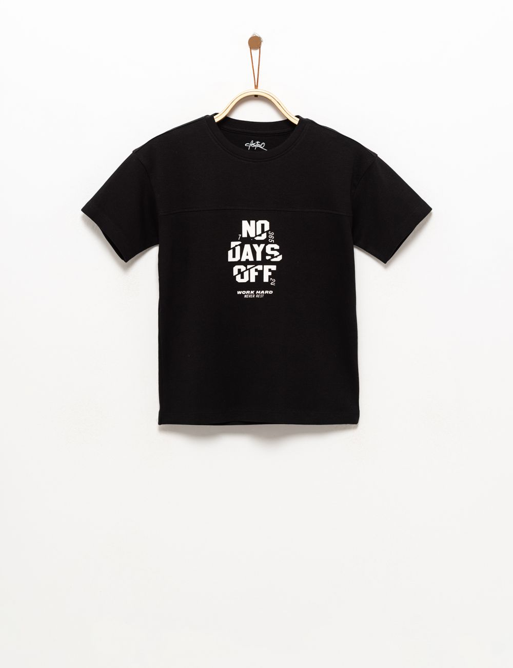 טי שירט עם דפוס