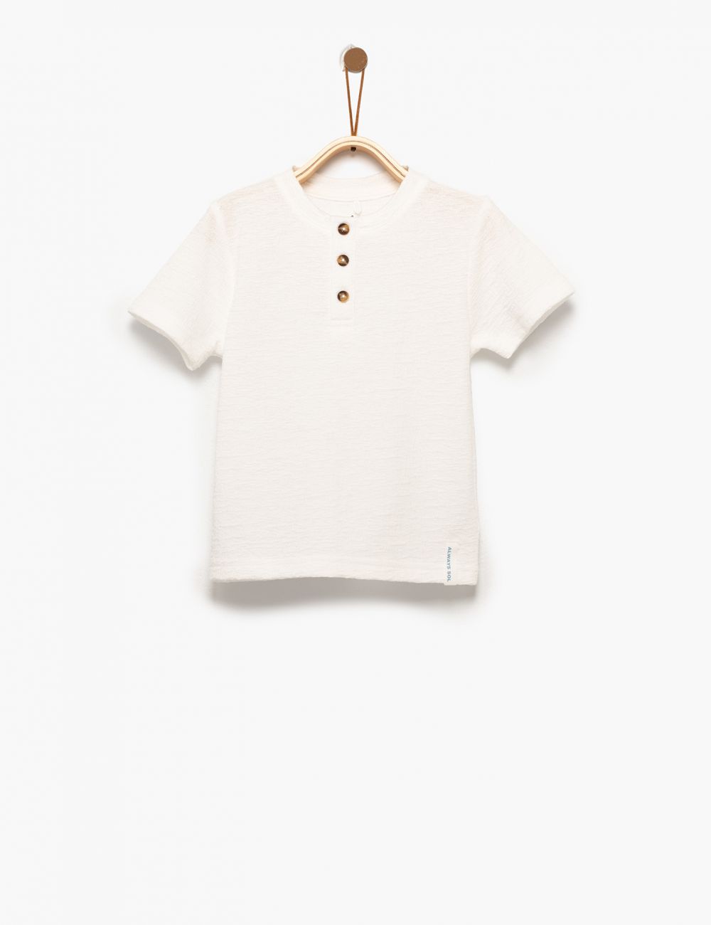 חולצת טי עם שינה