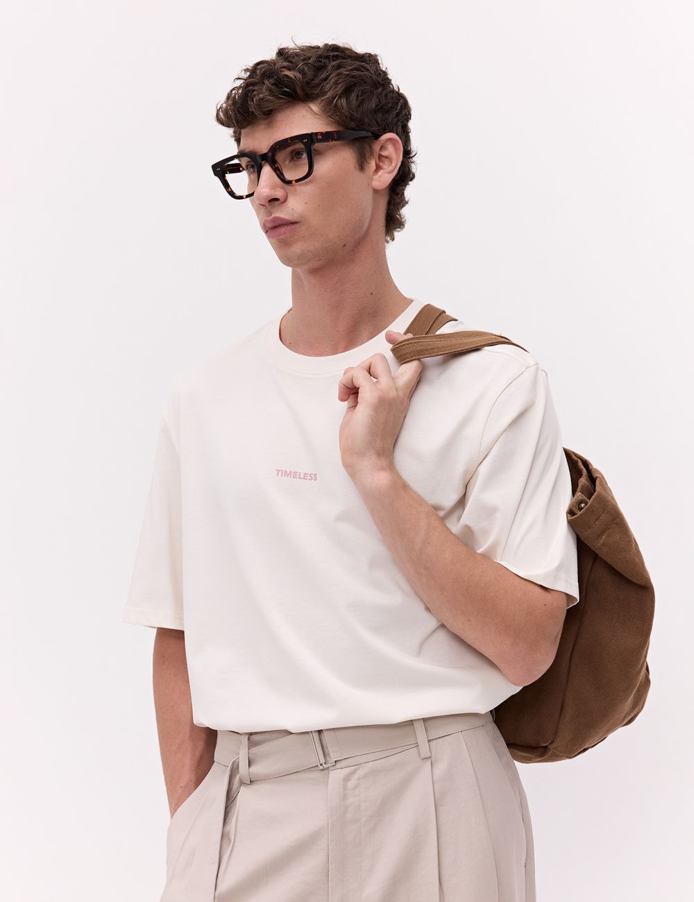 טי-שירט עם רקמה