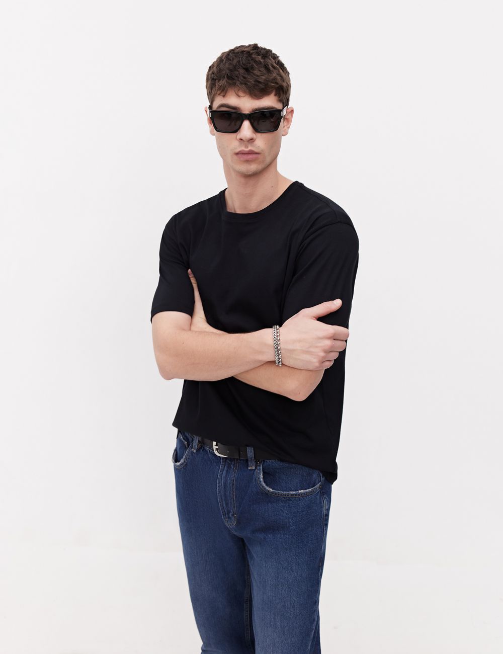 טי שירט בייסיק שרוול קצר עם צווארון עגול