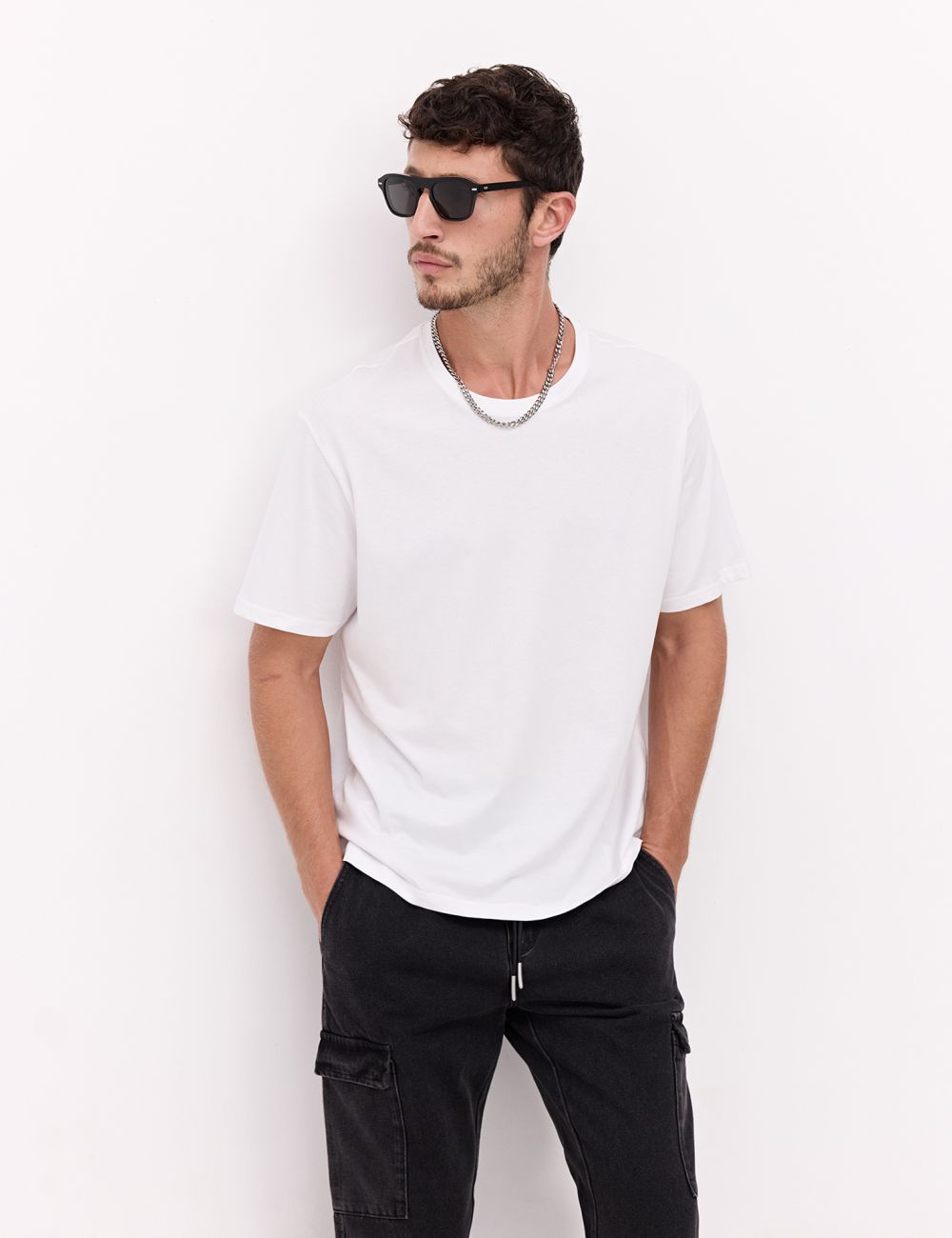 טי שירט בייסיק שרוול קצר עם צווארון עגול