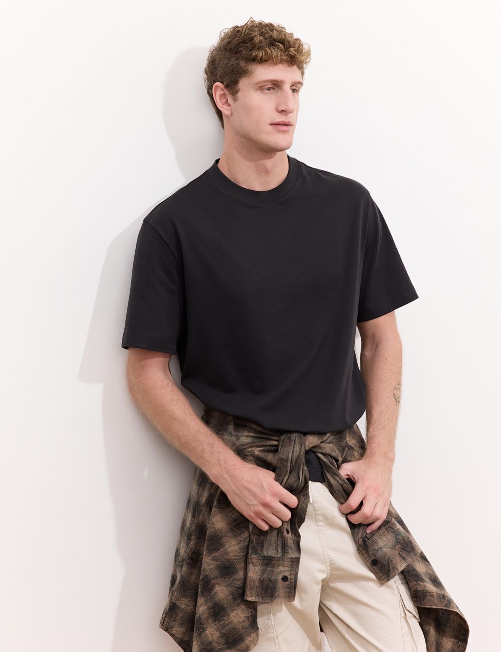 טי שירט שרוול קצר