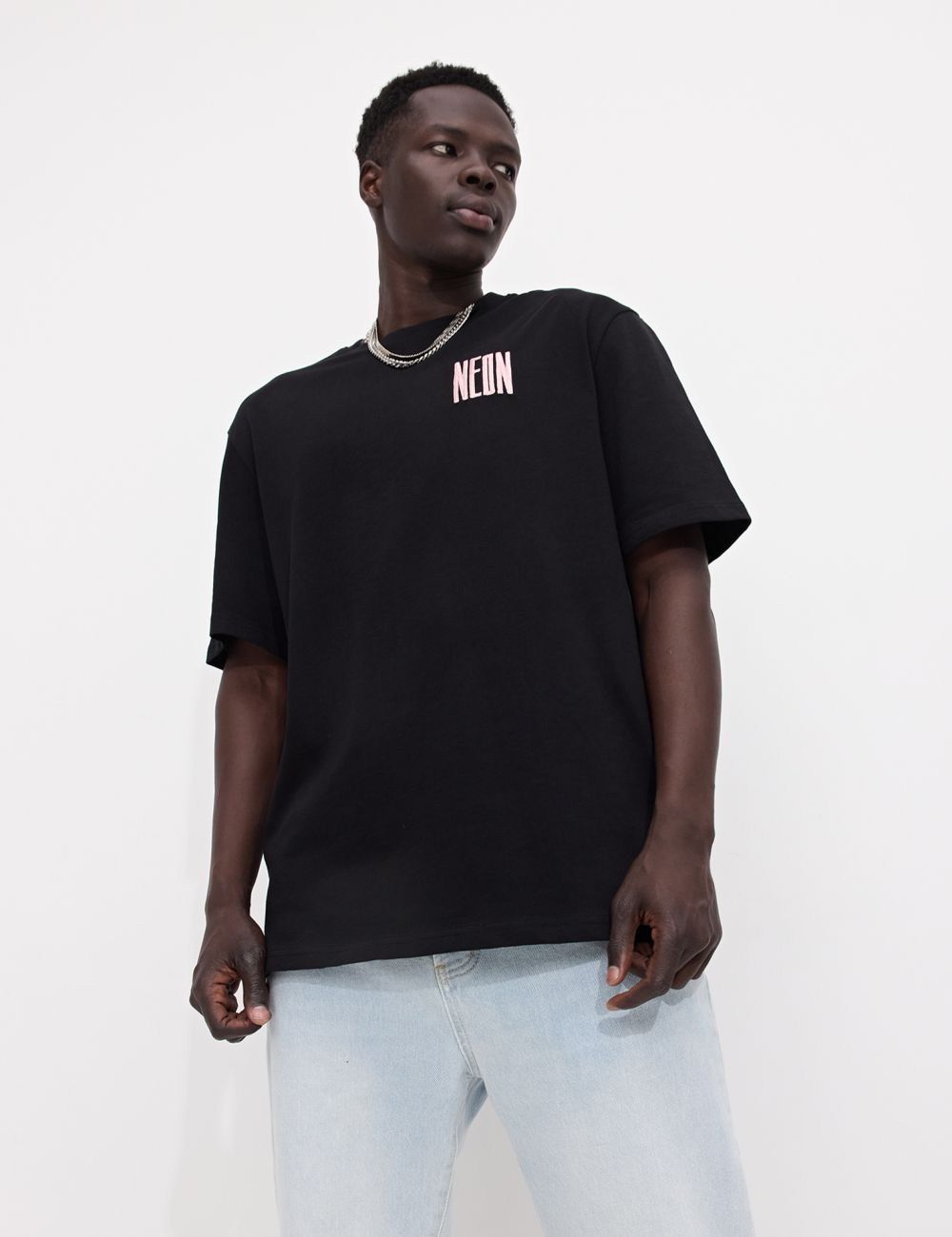 טי-שירט עם רקמה