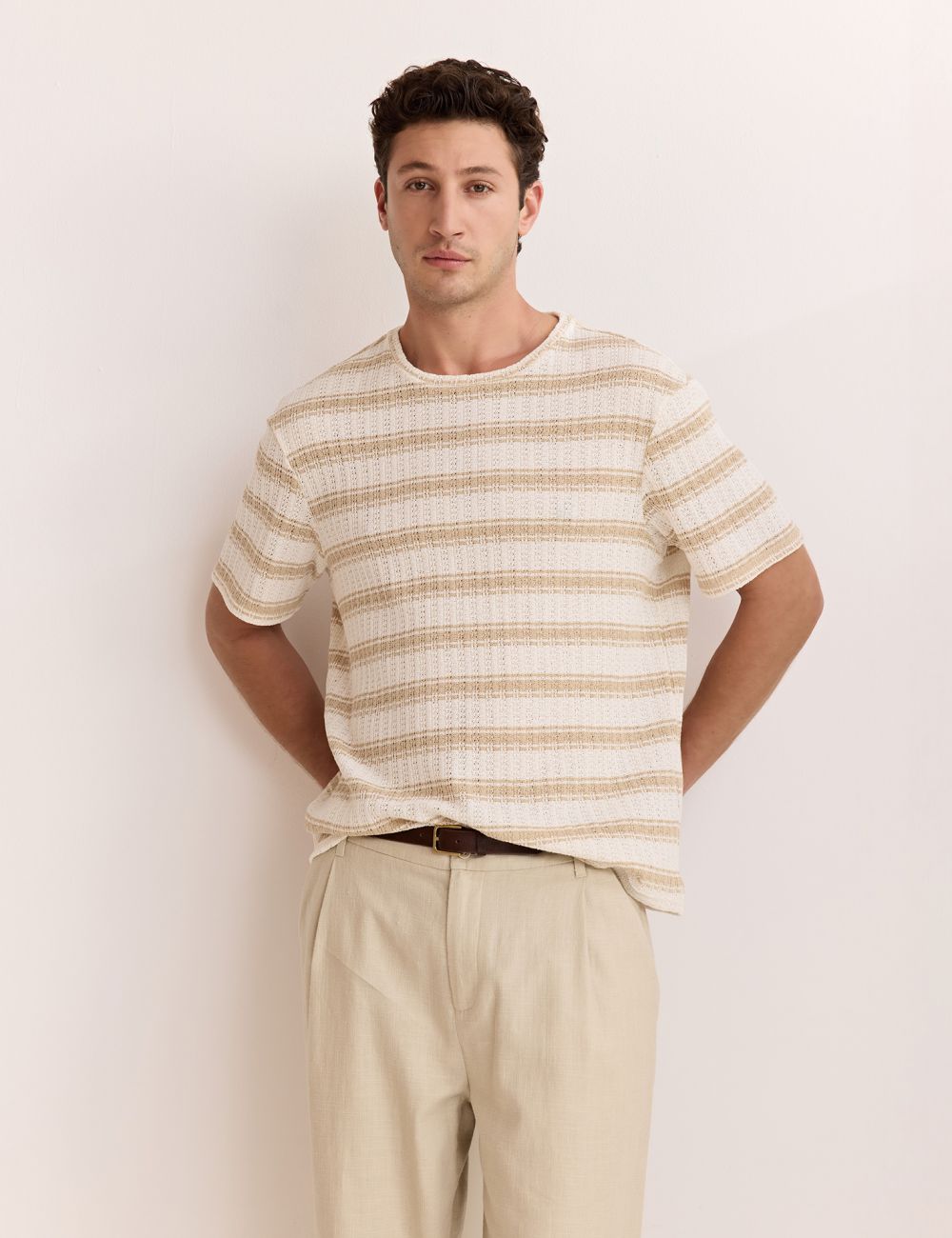 טי שירט טקסטורה עם פסים