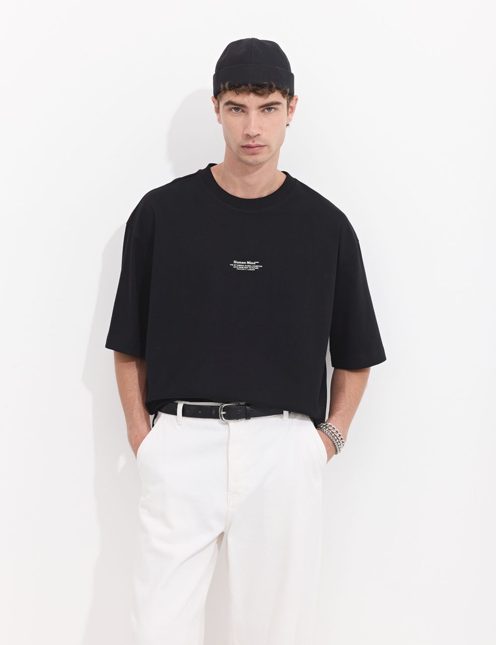 טי שירט עם דפוס גב