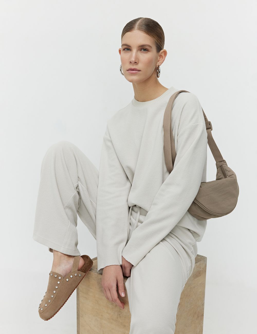 סווטשירט מבד סריג רך