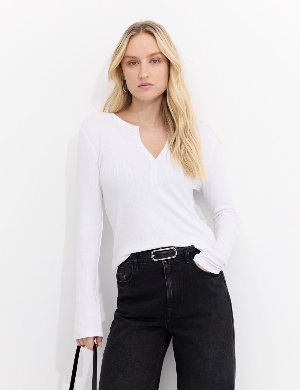 טי שירט עם כפתרה