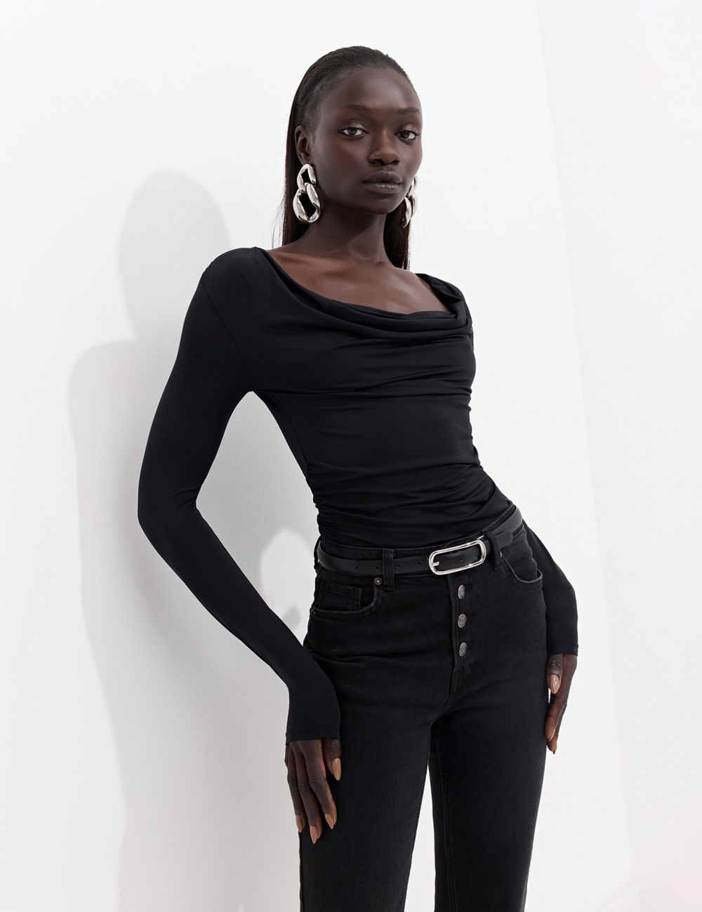 חולצה עם שרוולים ארוכים