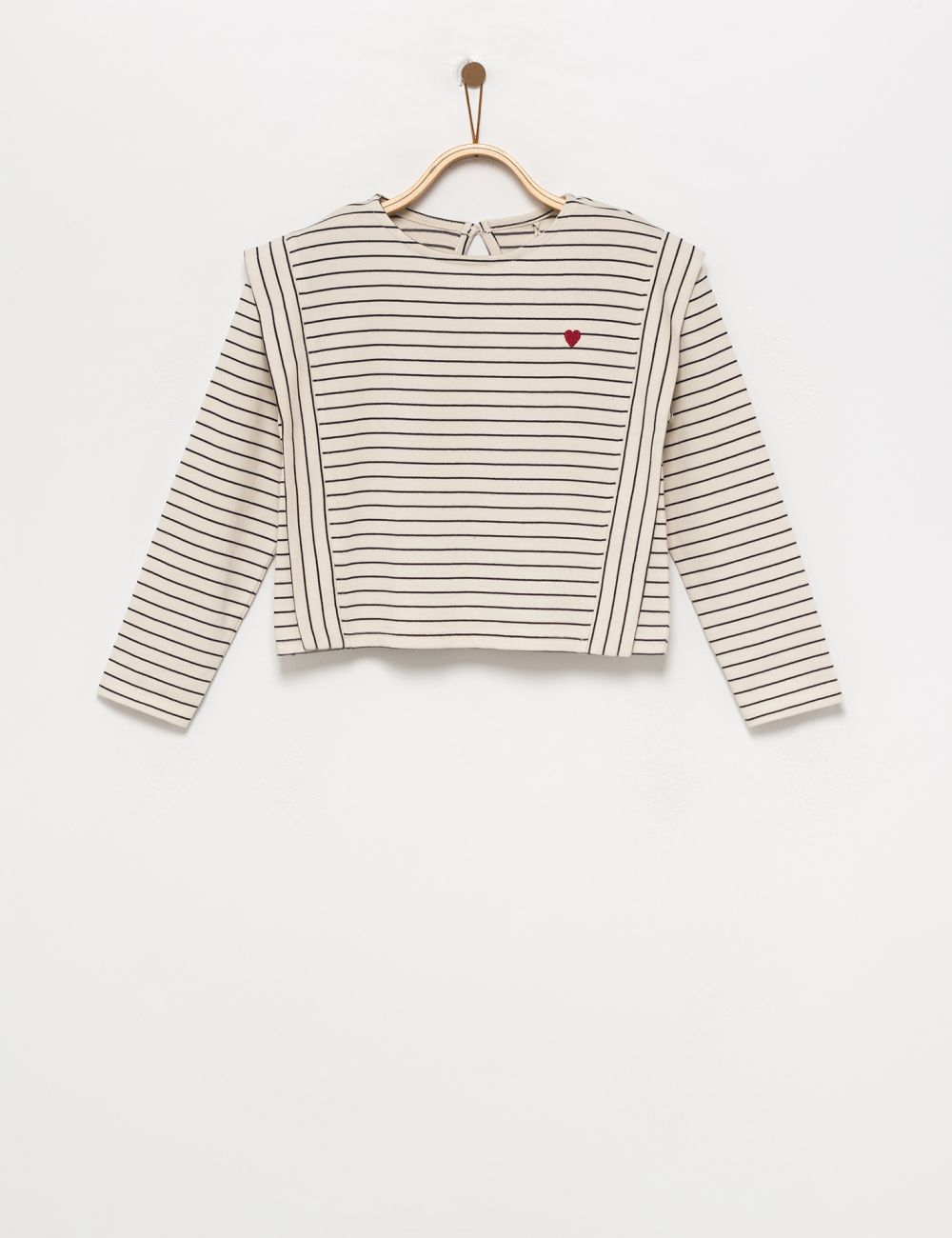 טי פסים עם רקמה