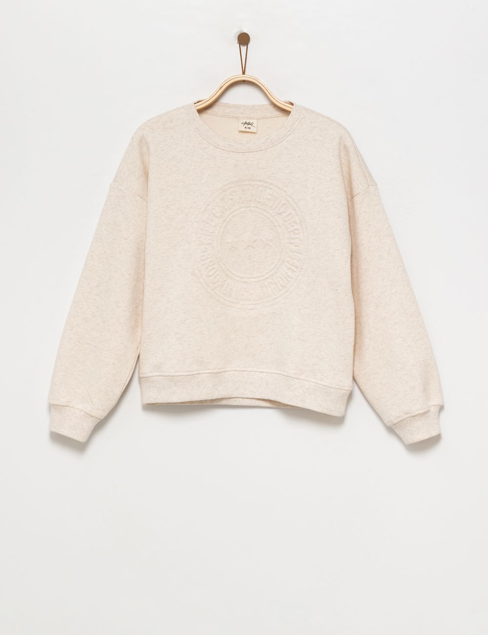 סווטשירט עם הדפס בולט