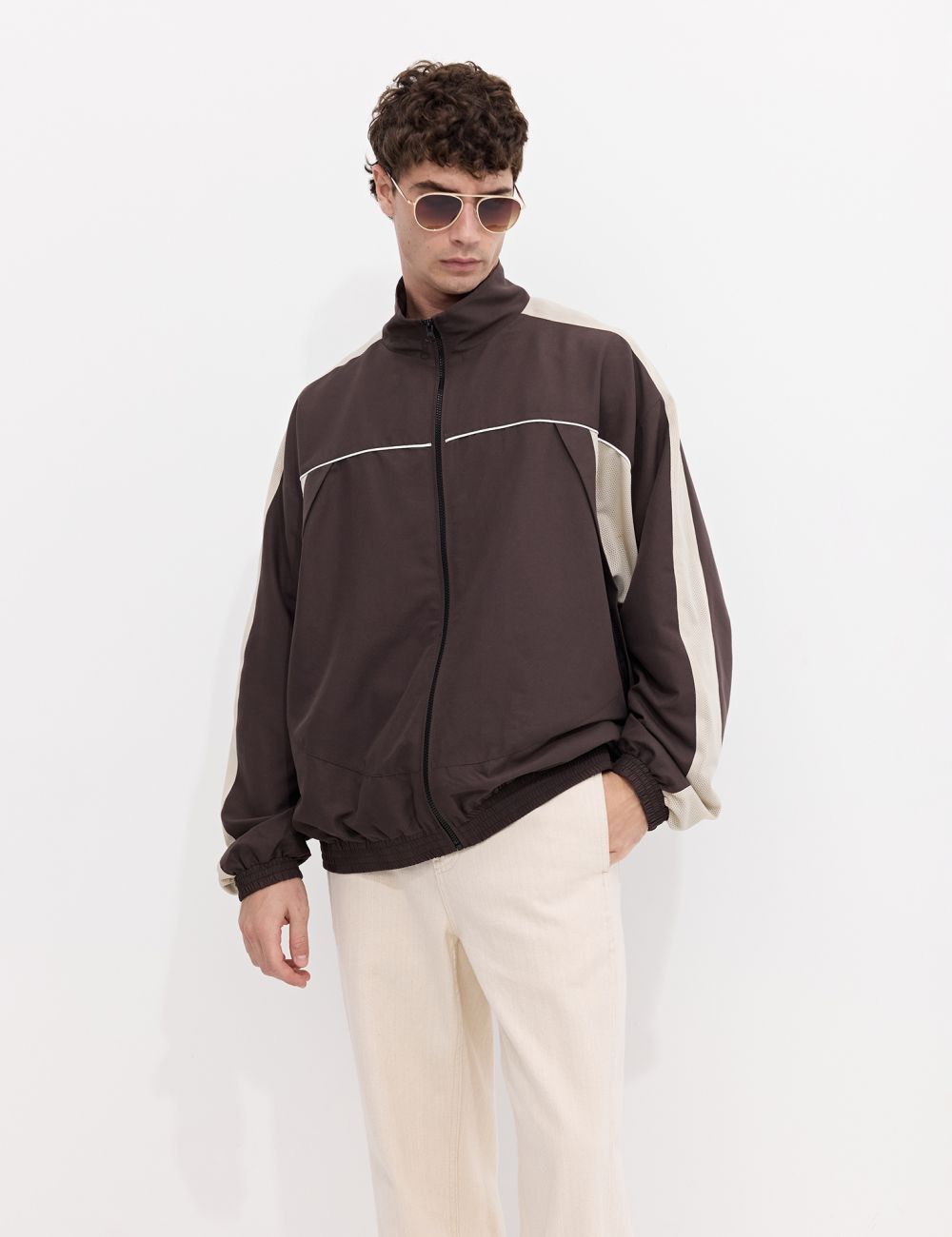 עליונית חתכים בשילוב רשת עם רוכסן קידמי