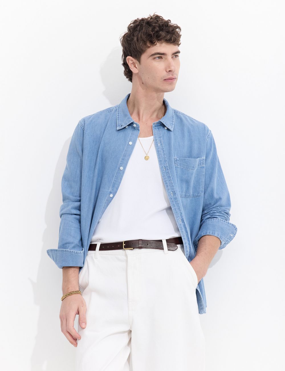 חולצת ג׳ינס מכופתרת