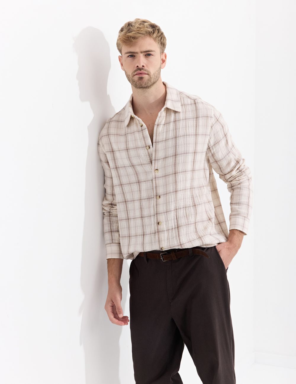 חולצה מכופתרת עם אפקט מקומט