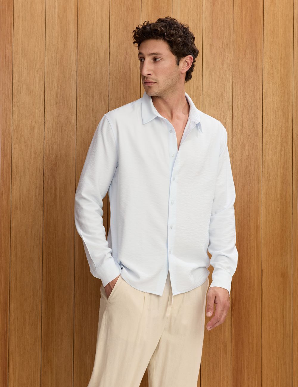 חולצה מכופתרת עם טקסטורה