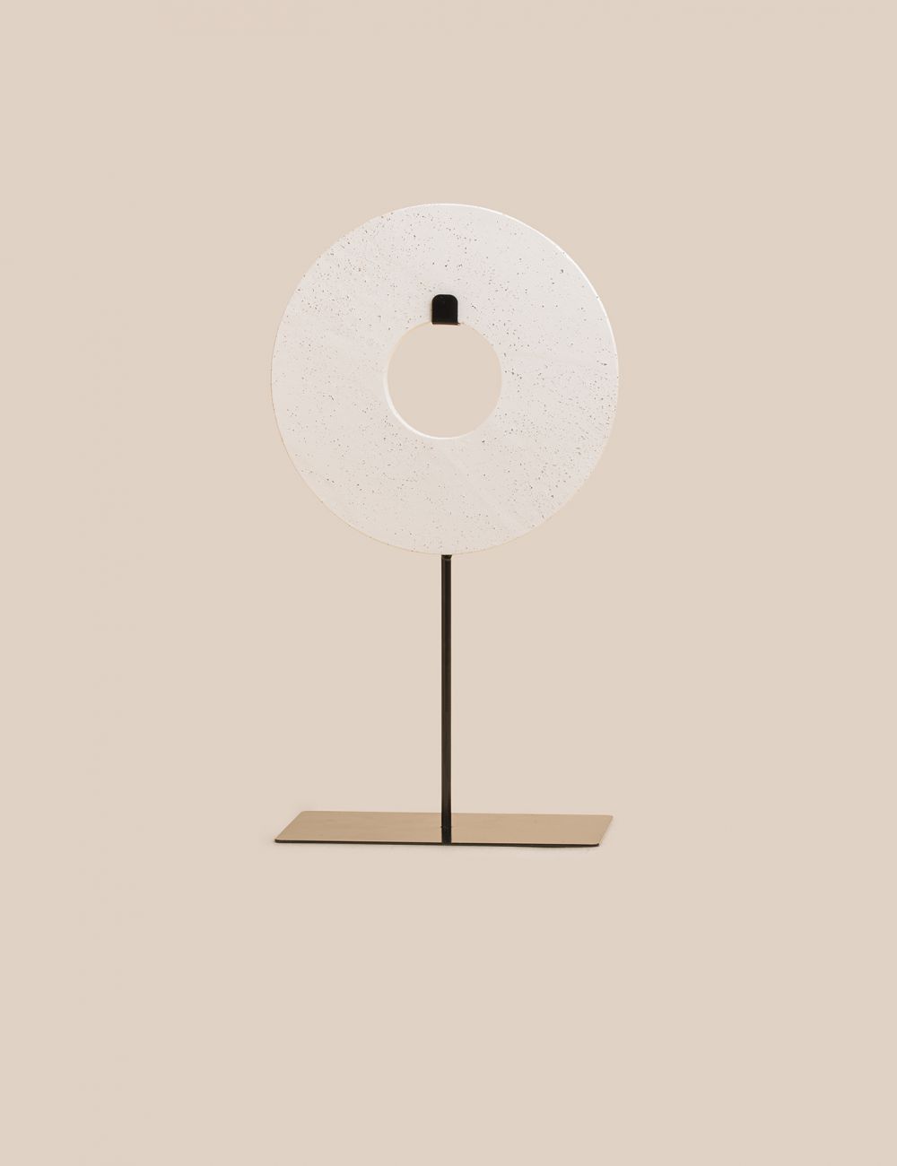 פסל עיגול על רגל 38.5CM