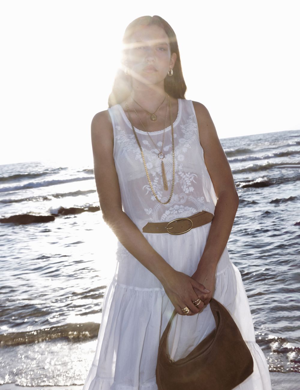 גופיה עם רקמות