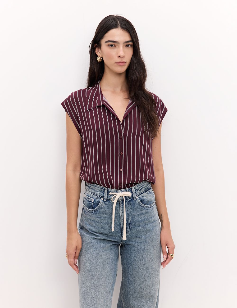 חולצת פסים מכופתרת קצרה