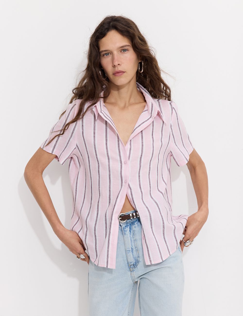 חולצת פסים מכופתרת