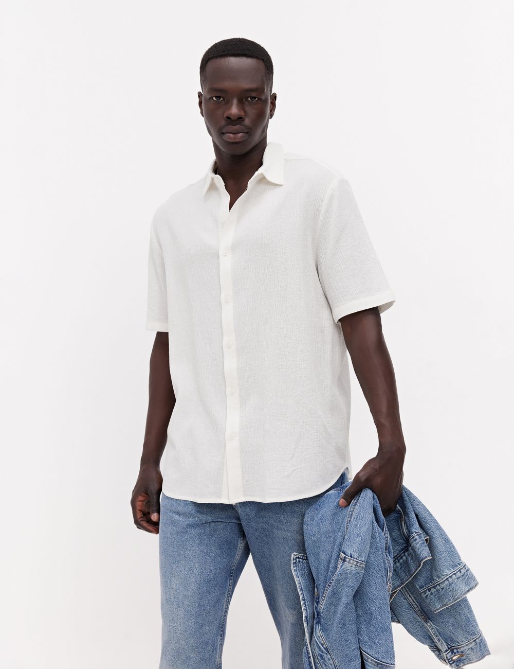 חולצת טקסטורה מכופתרת עם שרוולים קצרים