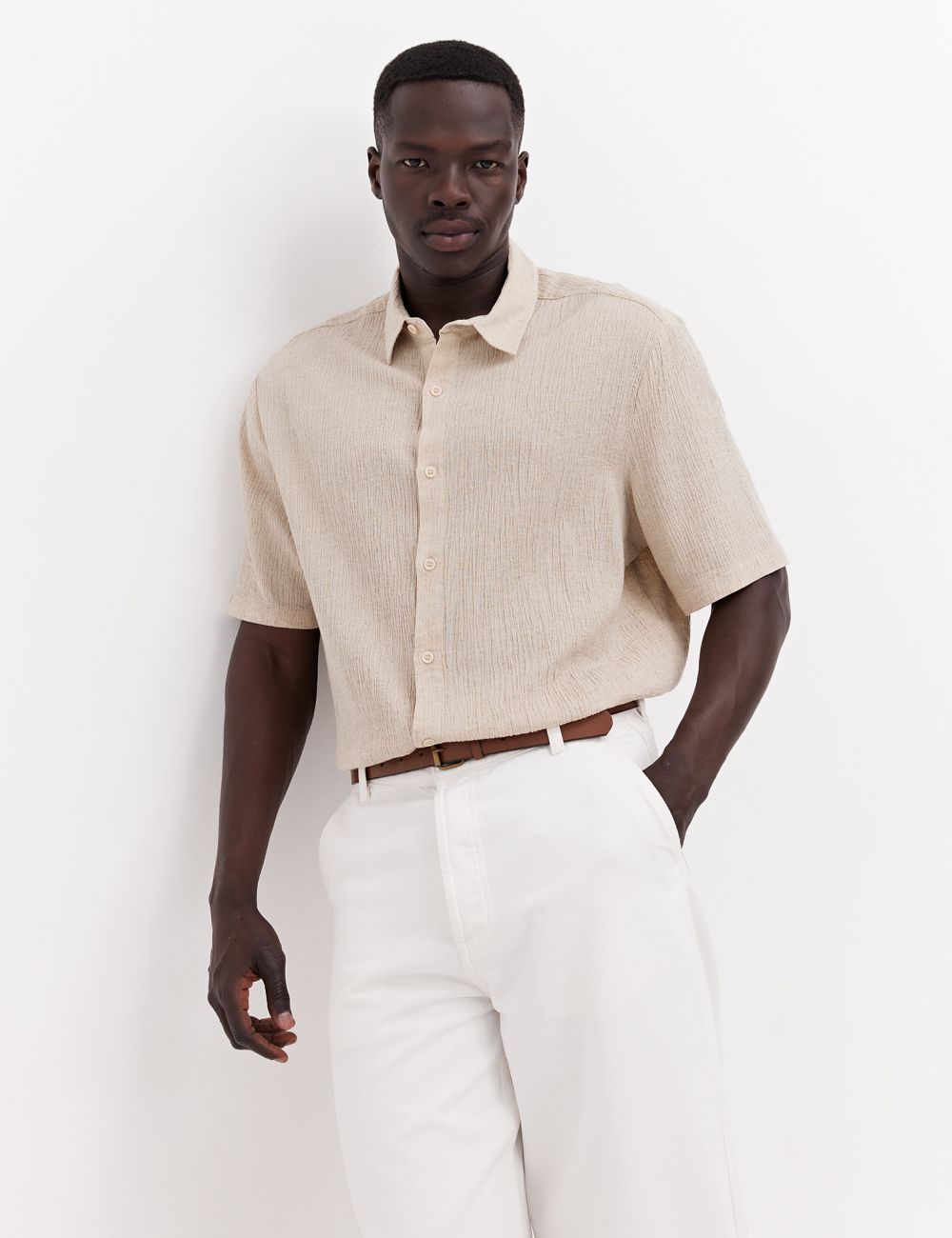 חולצת טקסטורה מכופתרת עם שרוולים קצרים