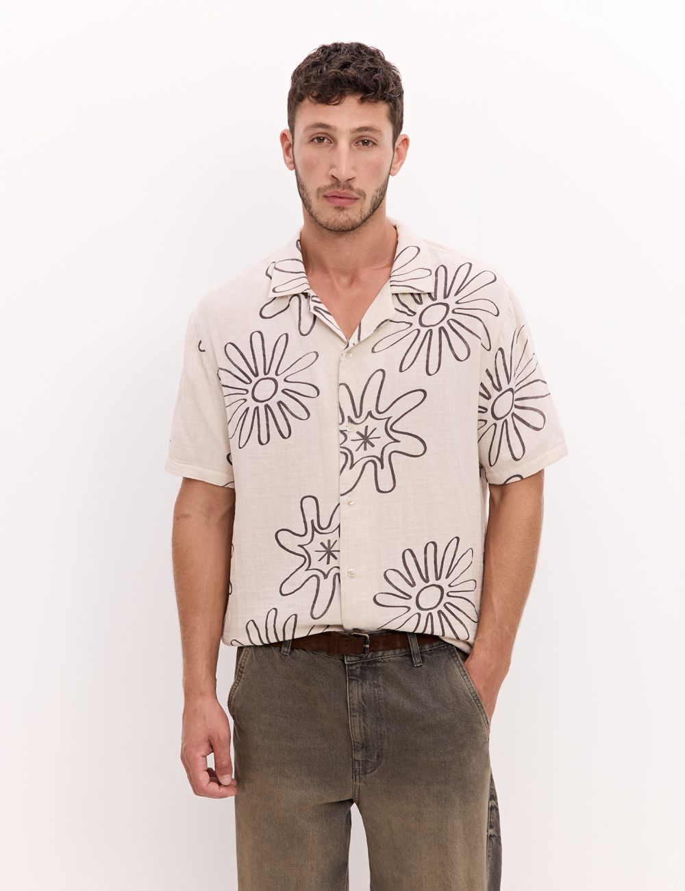 חולצת ריזורט מודפסת מבד במראה טטרה