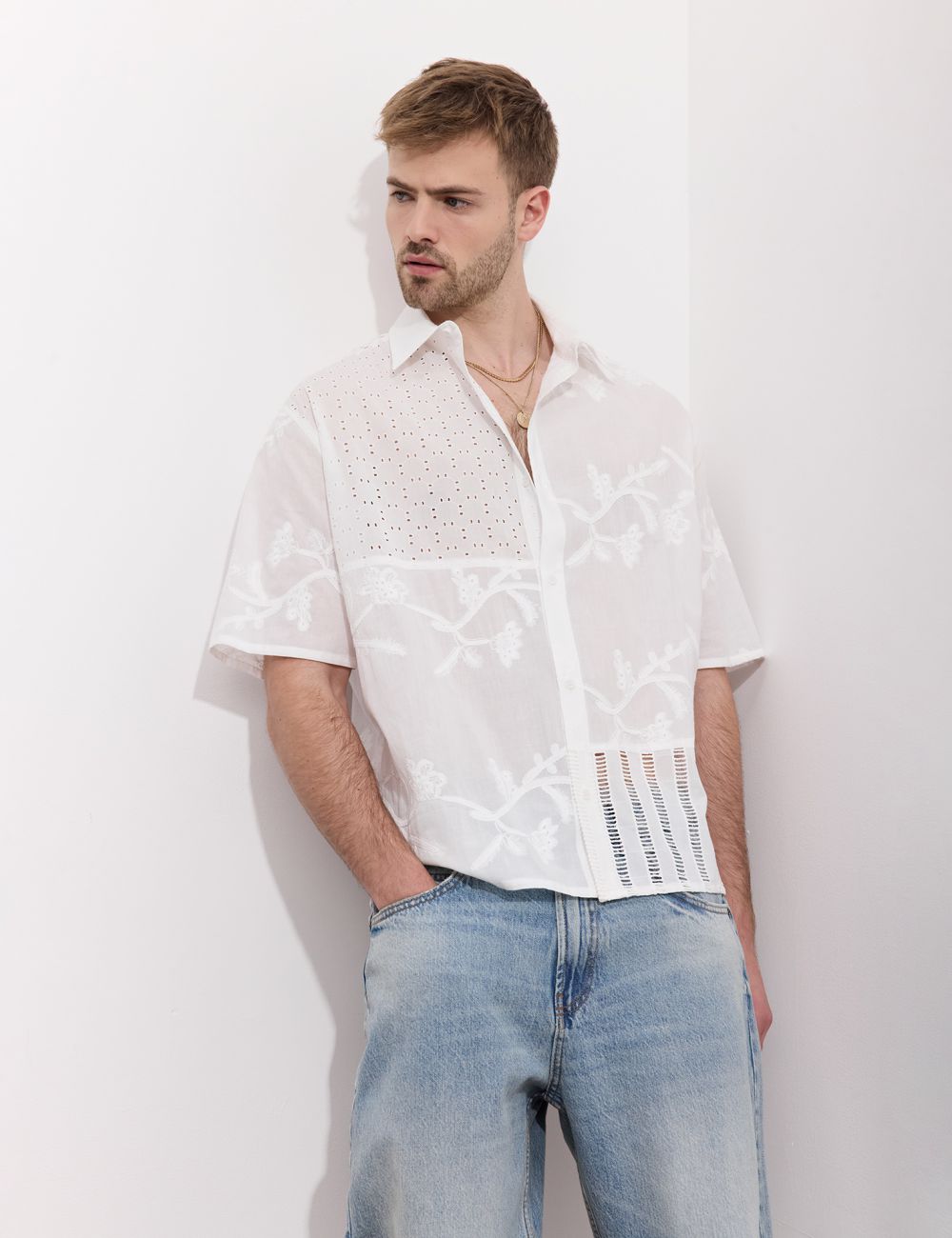 חולצה מכופתרת שרוול קצר רקומה