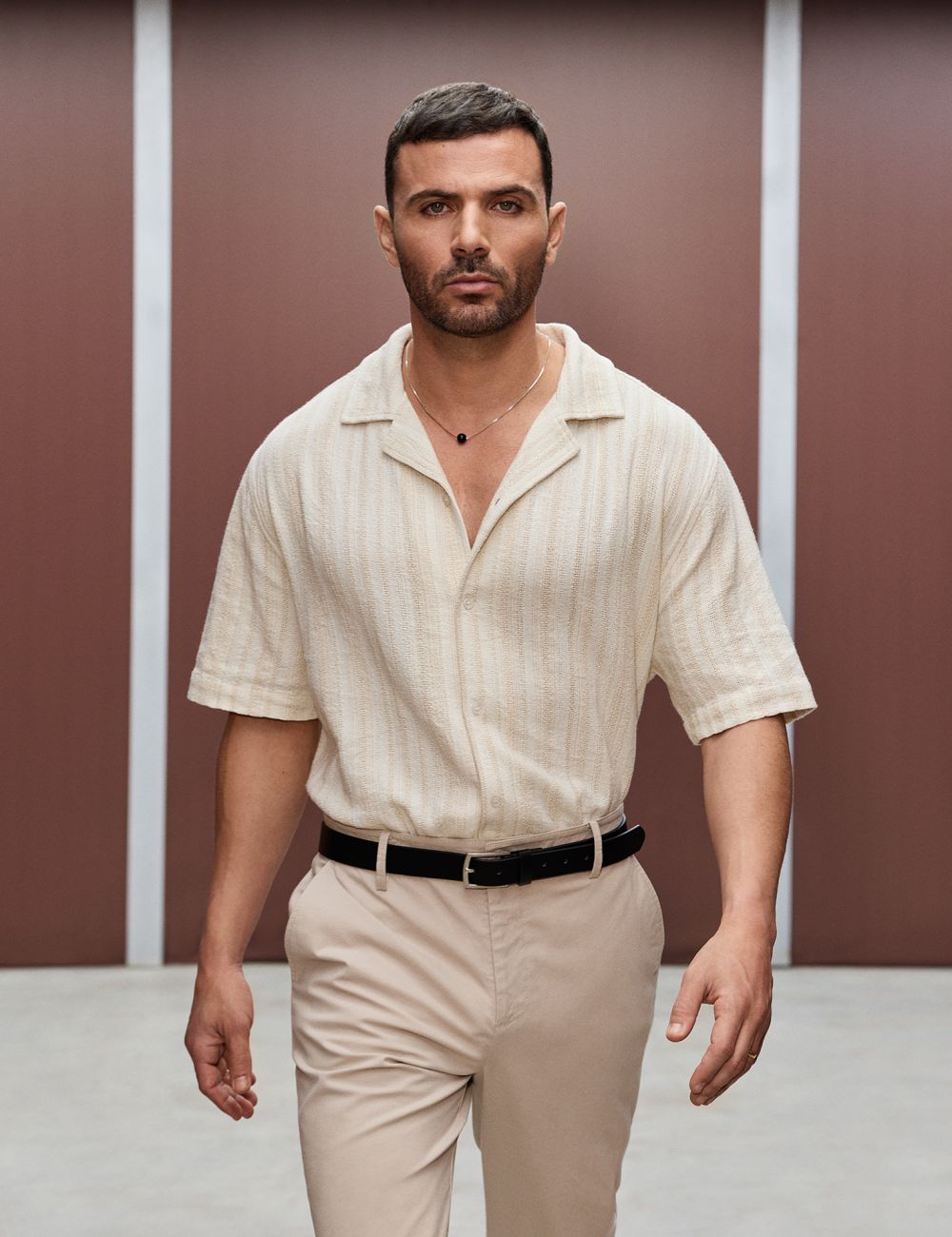 חולצת ריזורט עם טקסטורה של פסים