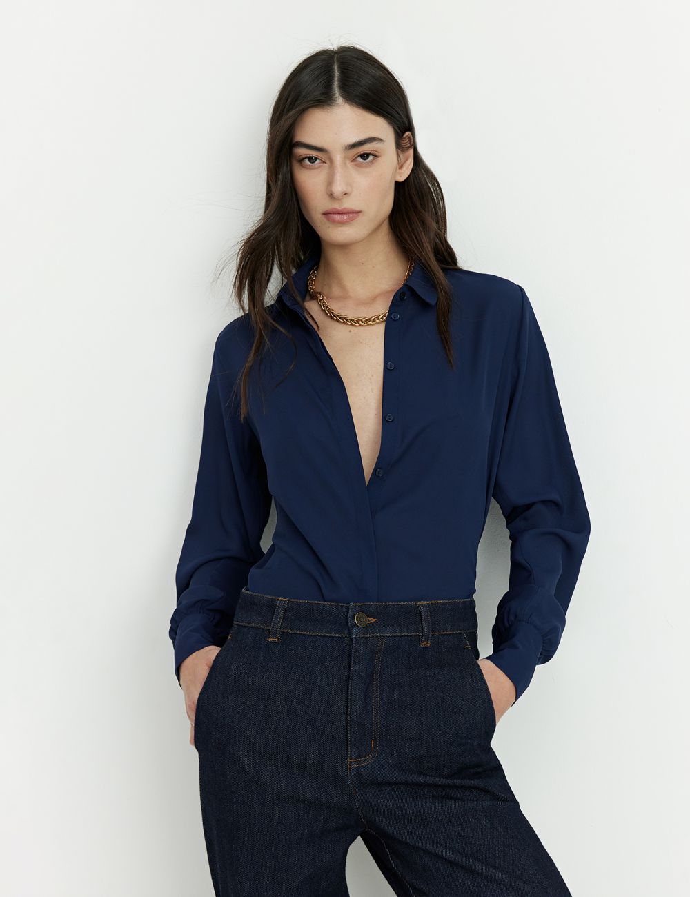 חולצה מכופתרת