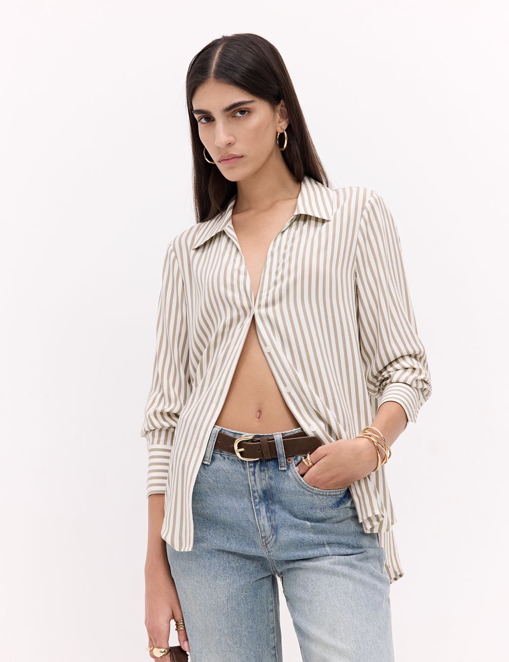 חולצה מכופתרת