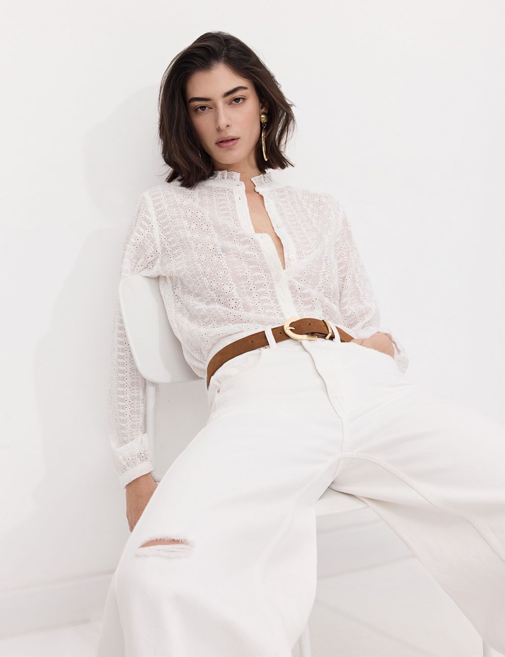 חולצת אריג מכופתרת בד רקום