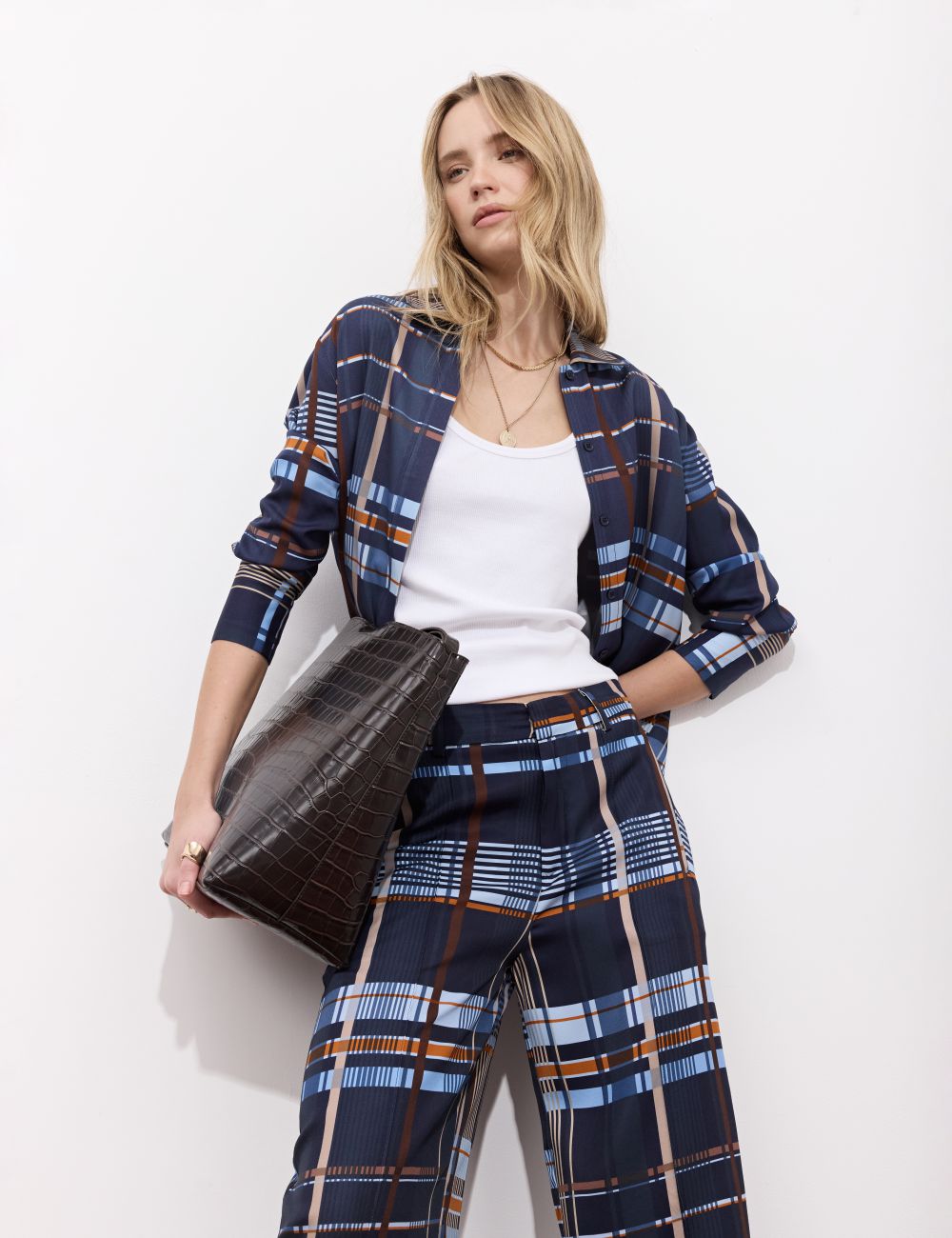 חולצה מכופתרת משובצת