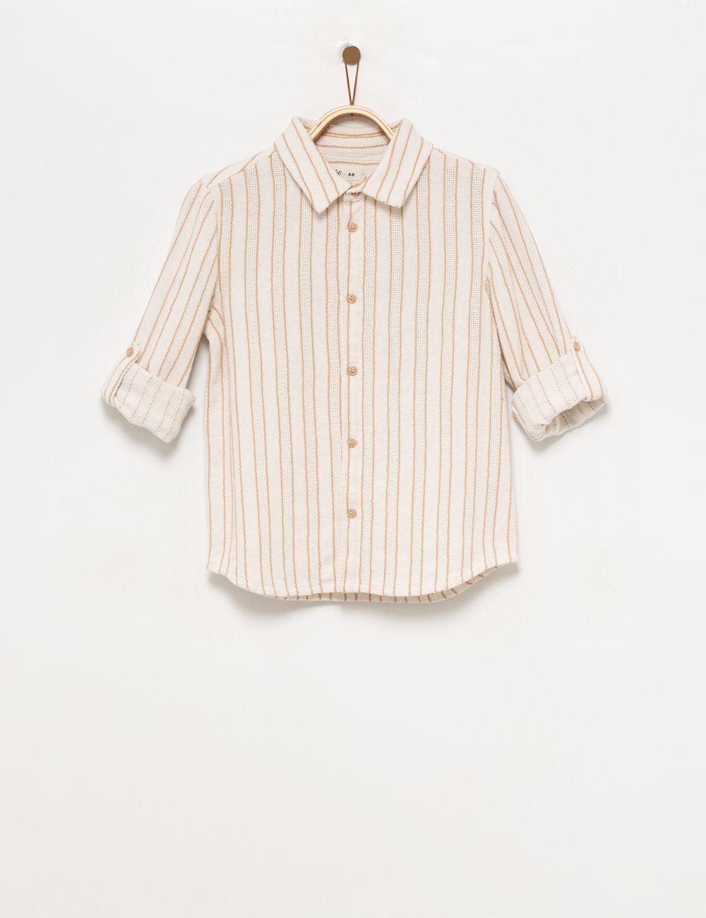 חולצת פסים מכופתרת