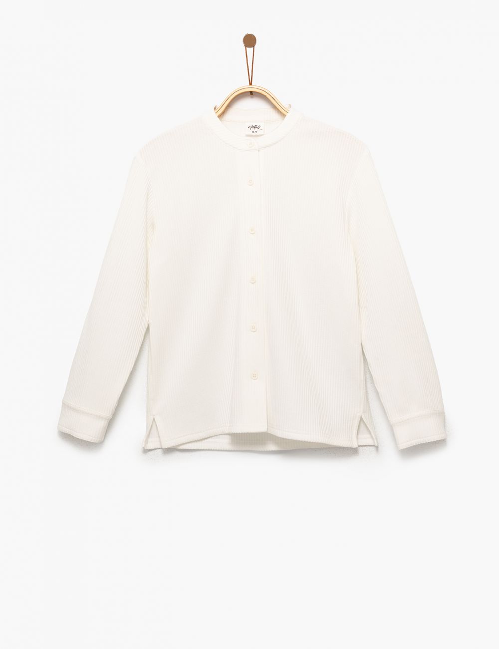 מכופתרת צווארון סיני