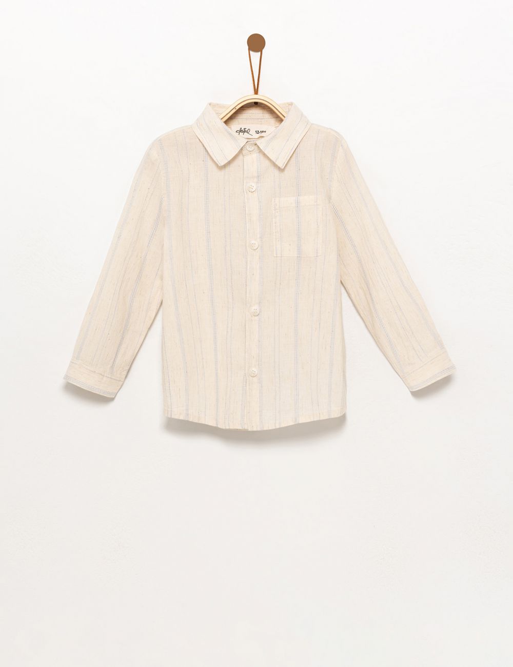 מכופתרת עם פסי קונטרסט