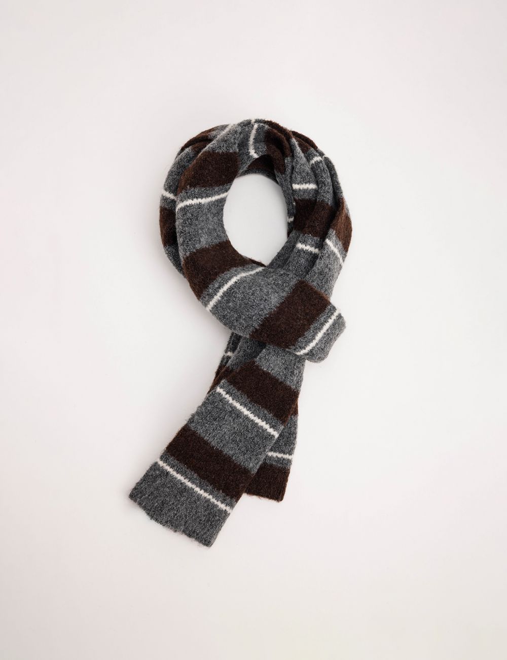 צעיף בשילוב פסים