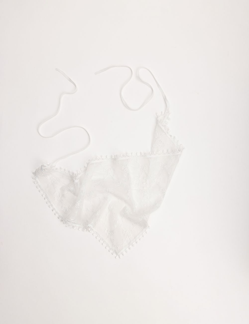 מטפחת משולשת רקומה