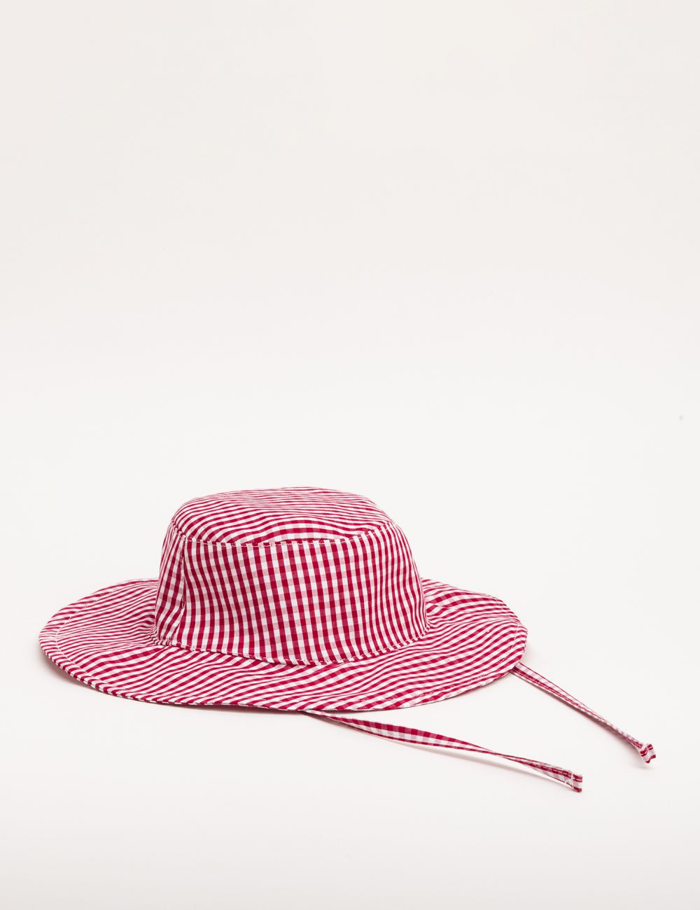 כובע באקט רחב שוליים