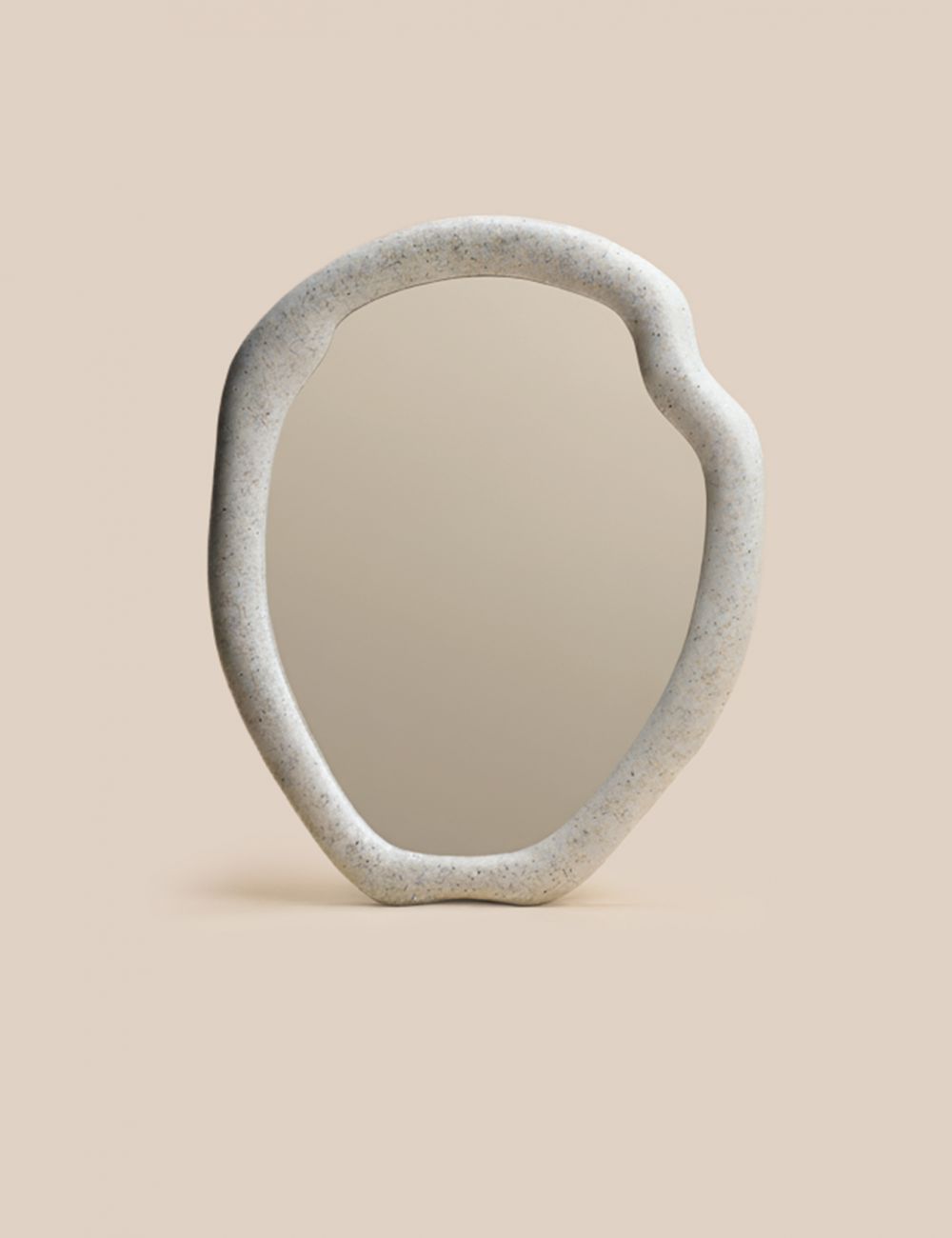 מראה אמורפית 36.5X45CM