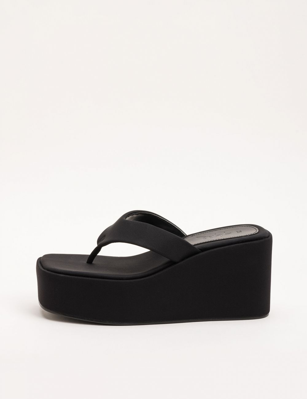 סנדלי פלטפורמה