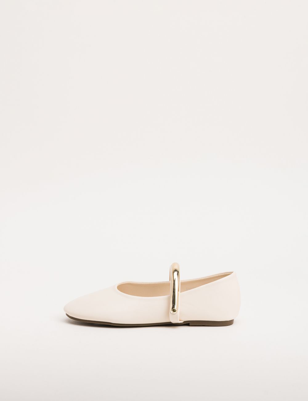 נעלי בלרינה עם דיטייל מטאלי