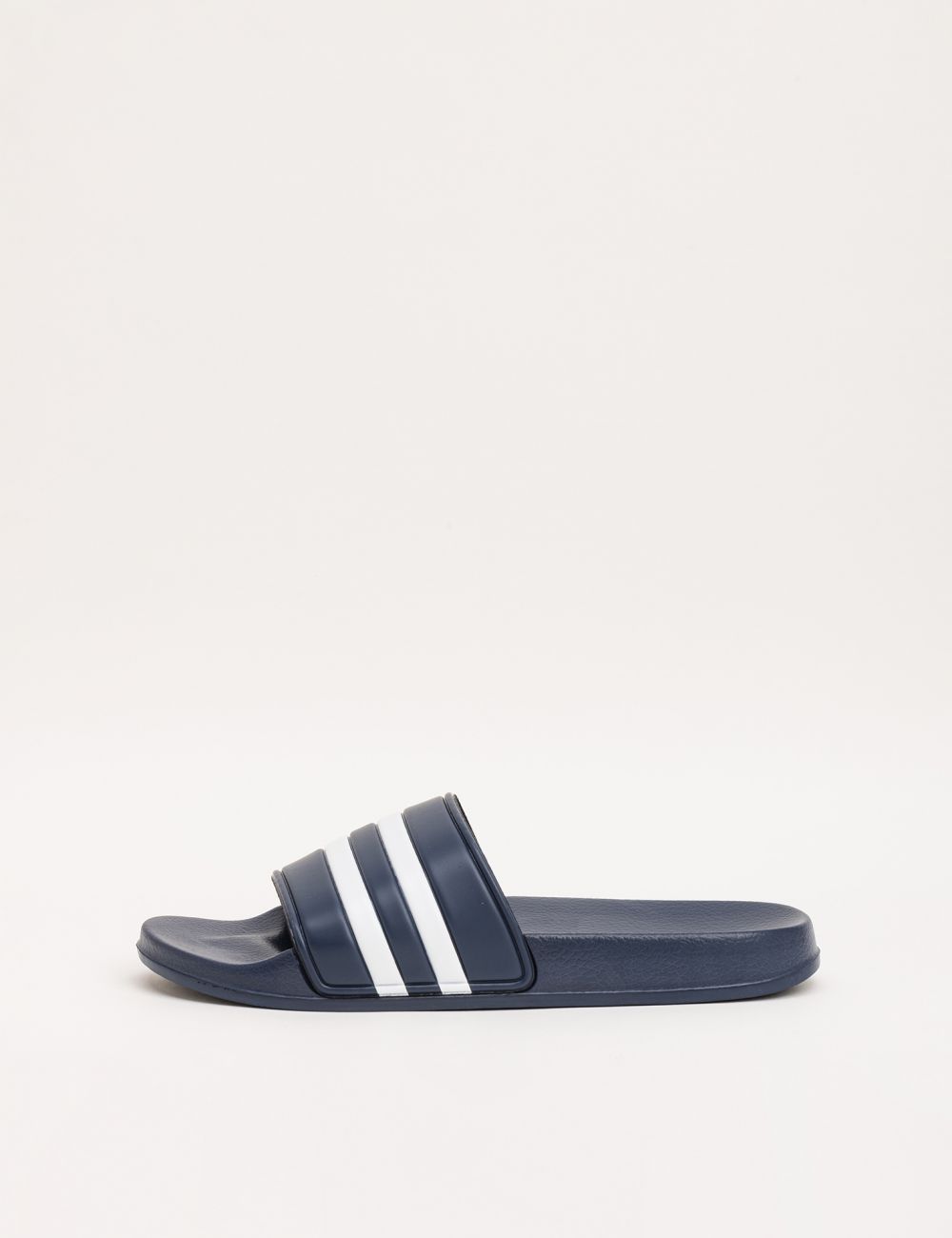 כפכפי גברים בשילוב פסים