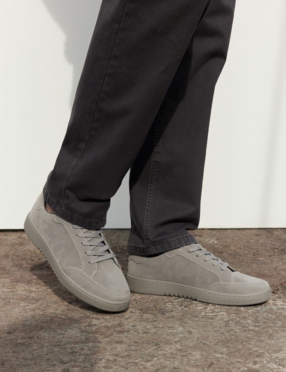 סניקרס ז’מש שטוף