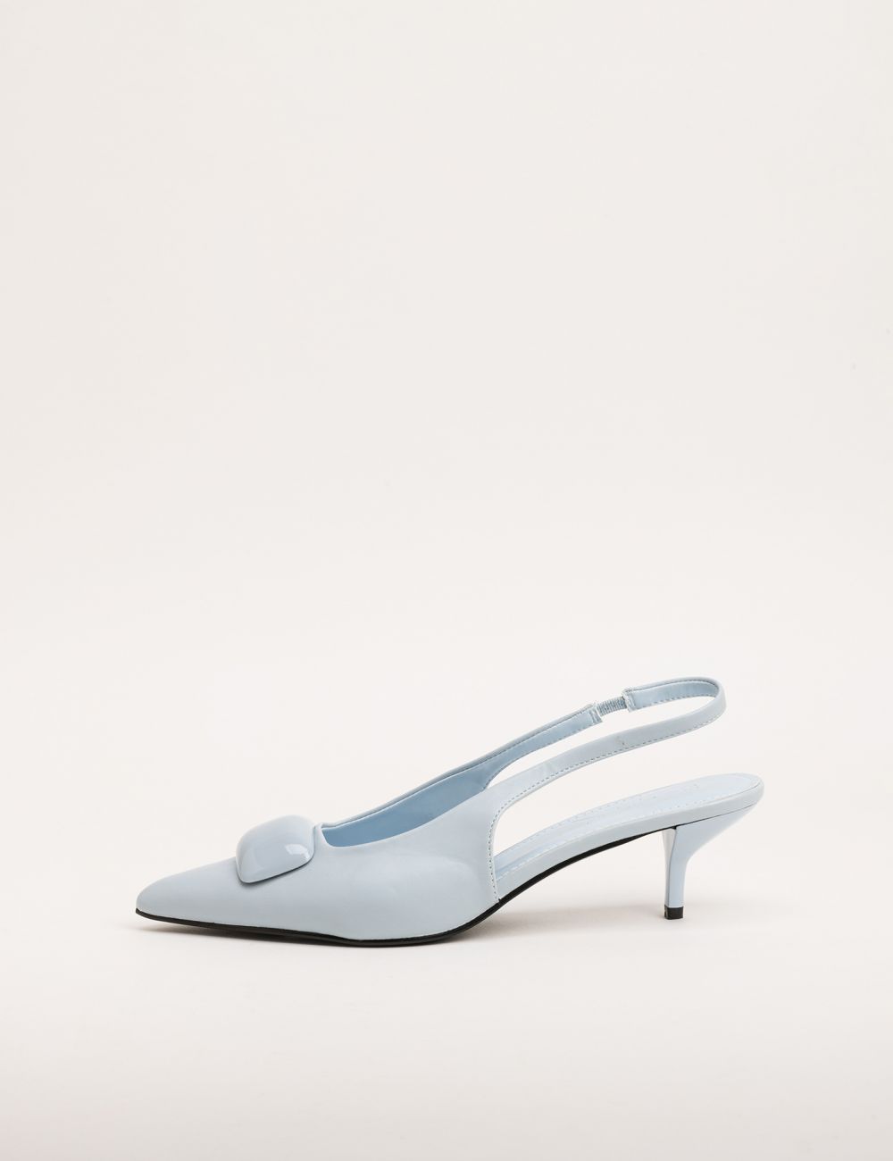 עקב קיטן עם עיטור מרובע