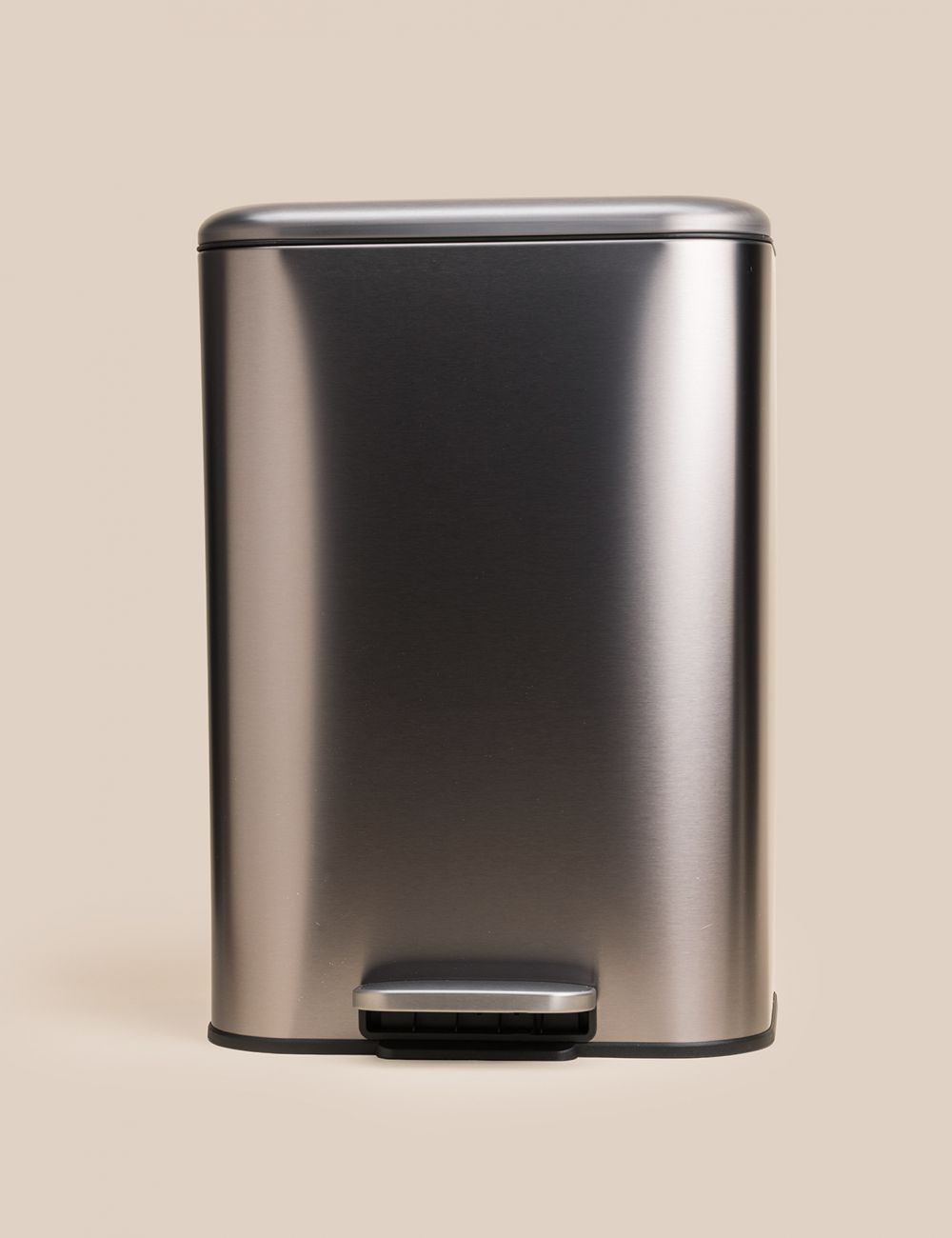 פח אשפה מלבני עם רגלית 50L אורבן