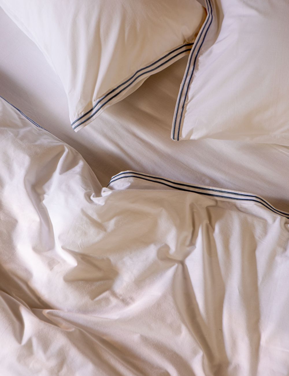 ציפה לשמיכה ברקמת שני פסים